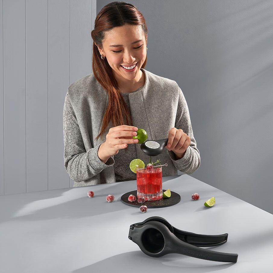 Tupperware Zest 'n Press Gadget Kitchen Tools | 84596-QSPK